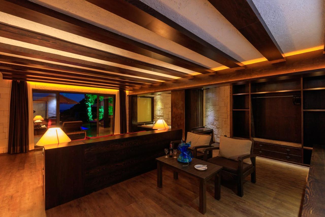 Manaspark Deluxe Hotel Oludeniz Exterior photo